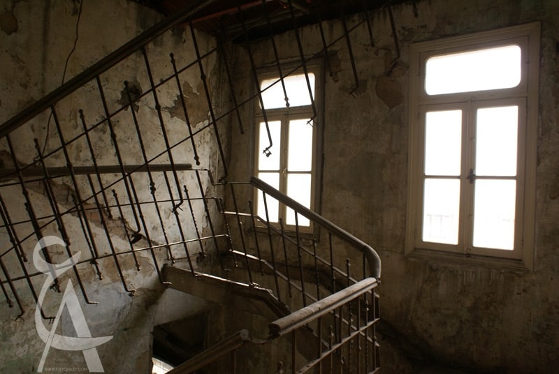 aley-lebanon-hotel-windsor-stairways
