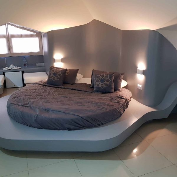 bedroom by royal kitchen and home design aley districy choueifat